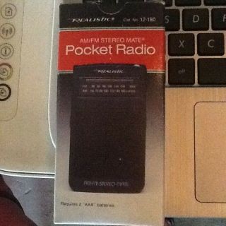 Vintage Rs Realistic Am Fm Stereo Mate Pocket Hand Held Radio 12 - 180