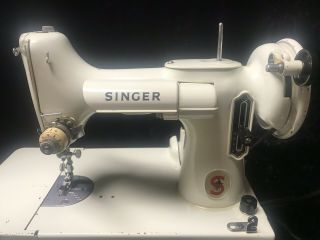 SINGER FEATHERWEIGHT 221 K PORTABLE WHITE SEWING MACHINE WITH GREEN CASE 1975 9