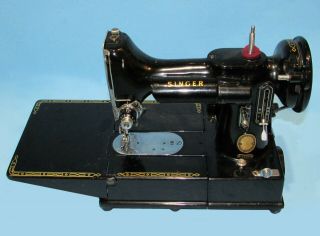 Singer 222K Featherweight Sewing Machine Arm w/Case Embroidery Hoop Acces 3