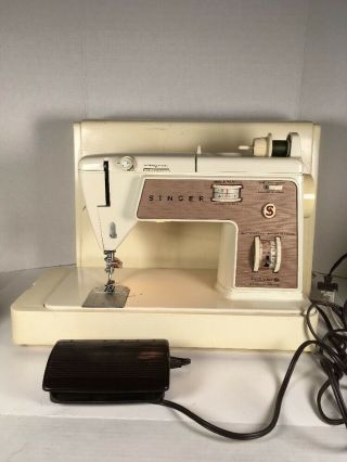 Vintage Singer Deluxe Zig - Zag Sewing Machine Model 758 Made In Usa