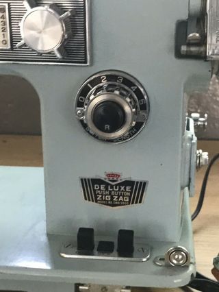 Dressmaker Deluxe Push Button Zig - Zag SWA - 2000 Heavy Duty Vintage Sewing Machine 3