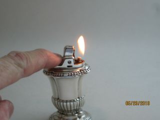 Vintage Ronson Mayfair Essex Silver Plated Table Lighter