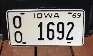 Vintage 1969 Iowa Non - Resident License Plate 00 - 1692