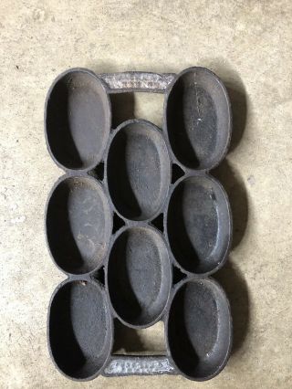 Antique Old Vintage Cast Iron Corn Bread Muffin Pan With 8 Oval Slots - See Note