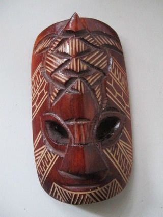 Carved Wooden Tribal Mask - Papua Guinea / Maori / Australian / Africa