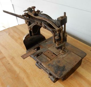 Vintage Frederick Osann Company Industrial Sewing Machine 5
