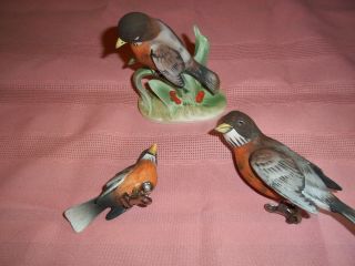 Vintage Lefton Porcelain Red Robin Figurine & 2 Robin Bird Clip On Ornaments 2