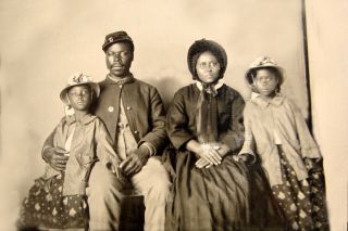 1863 - Civil War - African American Soldier With Wife & Daughters - Only Known Family