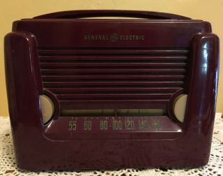 Vintage Ge General Electric Tabletop Am Tube Radio -