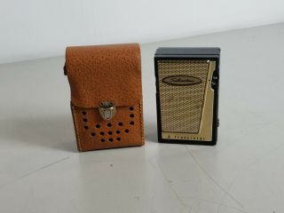 As - Is Vintage Silvertone 6 Transistor Portable Am Radio Black & Gold W/case