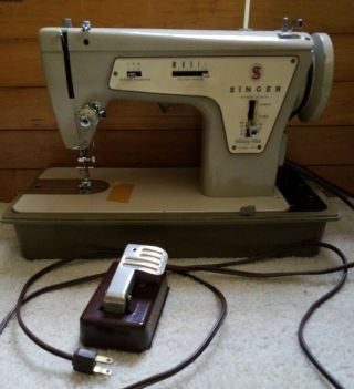 Vintage Singer Model 237 Fashion Mate Sewing Machine W/ Case And Pedal