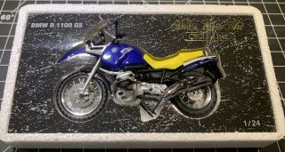 Bmw R 1100 Gs Motorbike Motorrad By Minichamps Scale 1:24 1/24