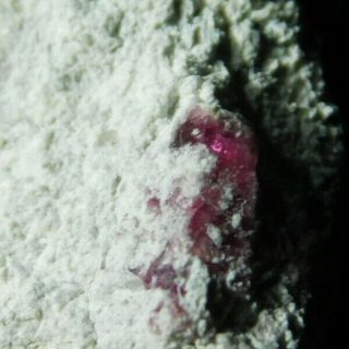A Little 100 Natural Red Emerald Bixbite Or Red Beryl Crystal From Utah 9.  3 E