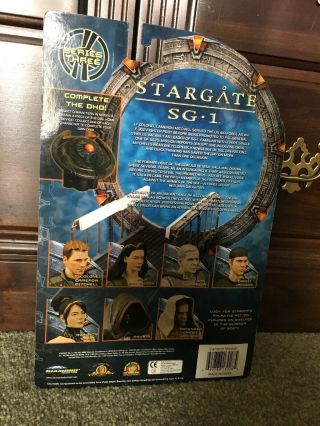 Stargate SG - 1 - LT.  COLONEL CAMERON MITCHELL - Series 3 Diamond Select Figure 2