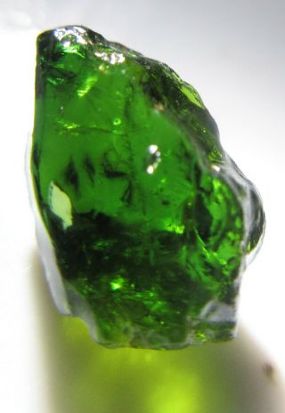 3.  20 Crt Chrome Green Tourmaline Crystal Facet Rough K24