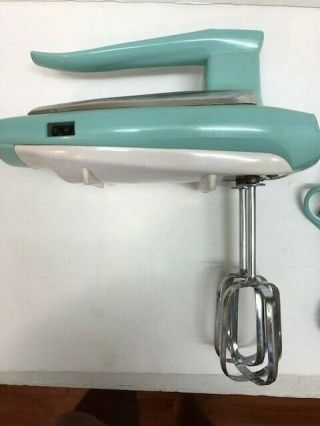 Vintage General Electric GE Turquoise Hand Held Mixer Great 2