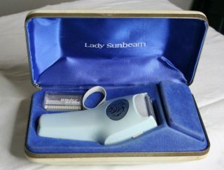 Vintage Lady Sunbeam Twin Head Electric Shaver W/ Box And Two Razors 1973