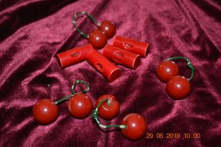 4 Red Barrel - Shaped Bakelite Buttons And 8 Bakelite Cherries On A String