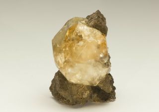 Fine Mineral Specimen - Calcite - Jennings Co. ,  Indiana,  Usa - Bright Crystal
