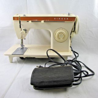 Vintage Singer Model 247 Electric Zig Zag Sewing Machine With Foot Pedal