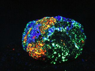 Fluorescent mineral rock Hardystonite Willemite Calcite 3 Color Franklin C44 2