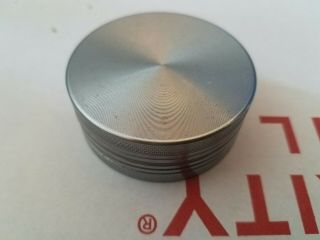 Got Vape Aluminum Small Compact Hurb Grinder Silver Magnetized Lid