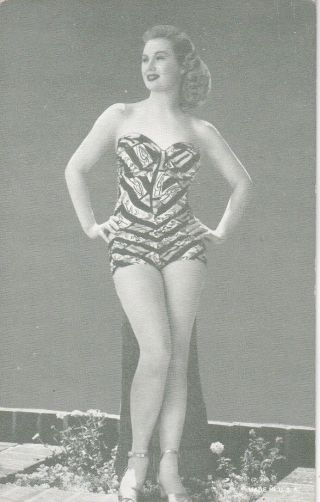 Virginia Mayo - Hollywood Starlet Bathing Beauty Pin - Up 1950s Arcade/exhibit Card