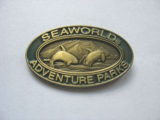 United States Lapel Pin - Seaworld Adventure Parks