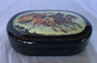 Vintage Hand - painted Russian Lacquer Box Signed by Artist 5