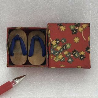 Bt70 Vintage Japanese Miniature Dollhouse Wood Wooden Sandal Geta Blue