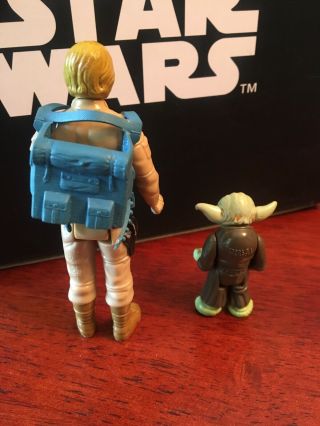Vintage Star Wars Bespin Luke Skywalker with Jedi Master Yoda in Backpack 3