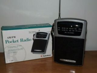 Vintage Radio Shack Am/fm Pocket Transistor Radio 12 - 464 /