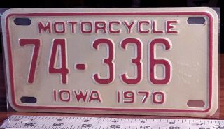 Motorcycle License Plate - Iowa 1970 Red On Refl White From Palo Alto County