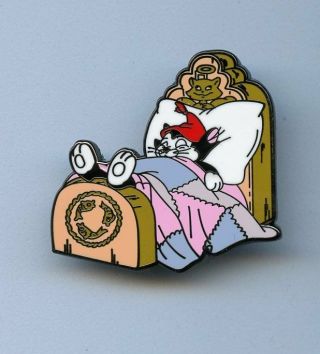 Disney Disneyland Pinocchio Figaro Cat Sleeping Asleep In Bed Le Pin & Card
