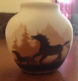 Cedar Mesa Native American Handmade And Painted Pottery Wild Horses Bud Vase