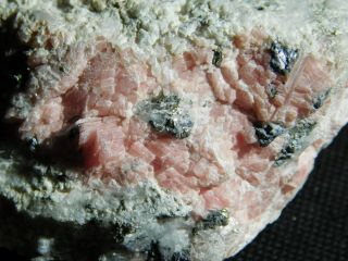 A Rhodochrosite Crystal Cluster From The Sweet Home Mine Colorado 118gr e 2