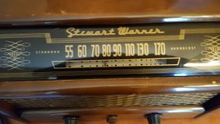 Stewart Warner Model R - 526 Vintage Table Top Radio