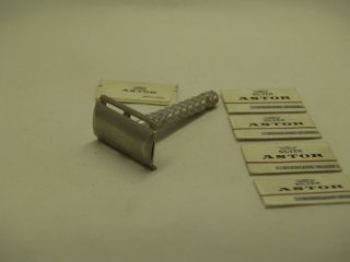 Vintage British Gillette Tech 3 - Piece Safety Razor Aluminum Handle,  Blades 18