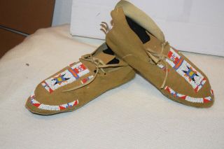 Northern Plains Crow Indian Native American Beaded Moccasins Parfleche Sole 4