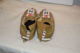 Northern Plains Crow Indian Native American Beaded Moccasins Parfleche Sole 6