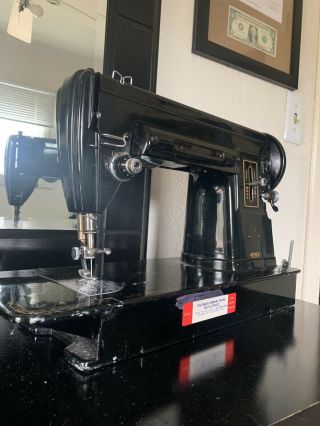 Singer 301A Vintage Sewing Machine 4