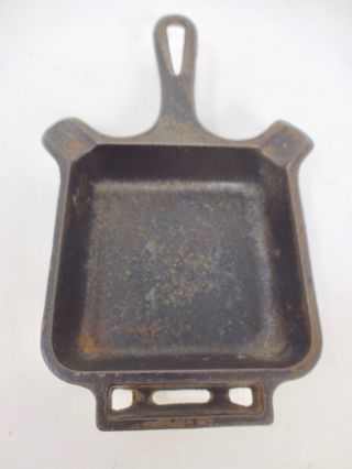 Vintage GRISWOLD 770 Cast Iron Ashtray w/ Matchbook Holder 3