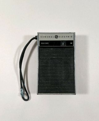 Vintage Ge Mini Portable Transistor Am Solid State Radio Handheld 27901