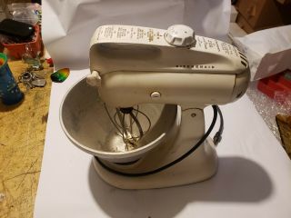 Vintage Kitchen Aid Model 3 - C 3c Mixer W/ Beater And Aluminum Mixing Bowl