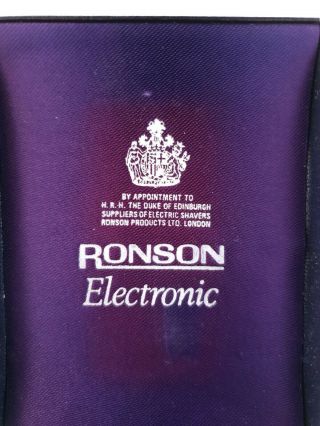 Ronson Electronic Butane Lighter - Vintage 3
