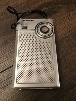 Vintage Sylvania Fm Am Transistor Radio Model Sy 2145 Silver Portable