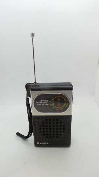 Vintage Sanyo Am/fm Portable Radio Rp - 5050 &
