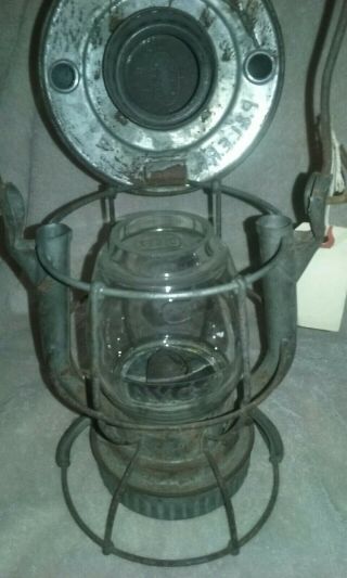 Antique P&l E.  R.  R Railroad Lantern W/embossed N.  Y.  C.  S Railroad Globe Dietz Vesta