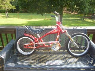 Schwinn Stingray Chopper Bike Red/metallic (local Pick Up Only)
