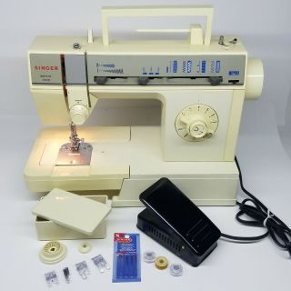Vintage Singer Merritt Model Number 4528c Sewing Machine With Accessories